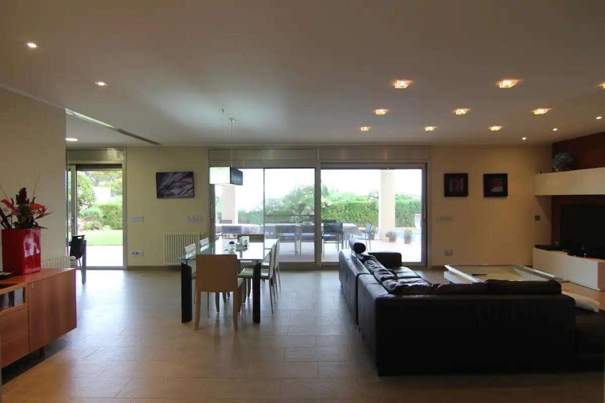 Villa Maricel Alcanar Exterior photo